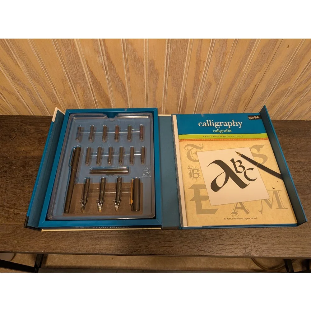 NIB Walter Foster Calligraphy Kit for Beginners
